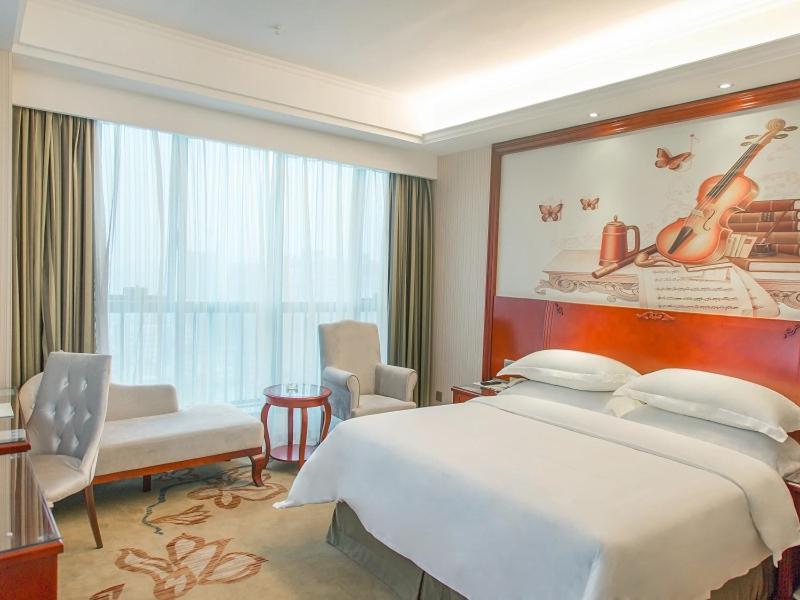 Vienna Hotel Jian People Square Ji'an  Bagian luar foto