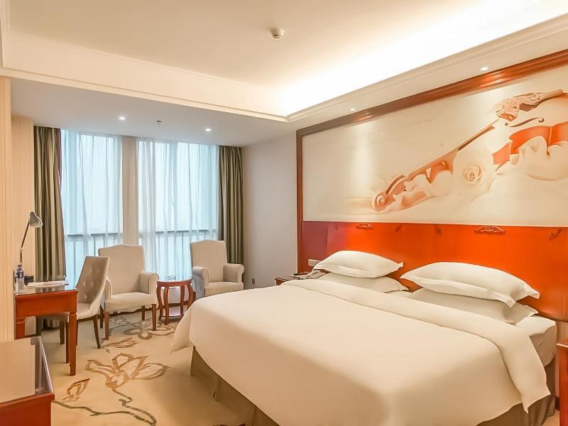 Vienna Hotel Jian People Square Ji'an  Bagian luar foto